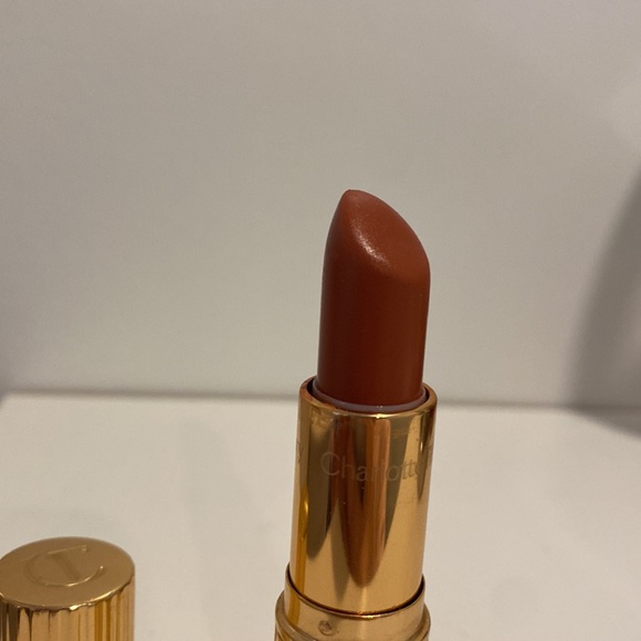 Charlotte Tilbury stain Lipstick- Color: stoned rose - Picture 4 of 4